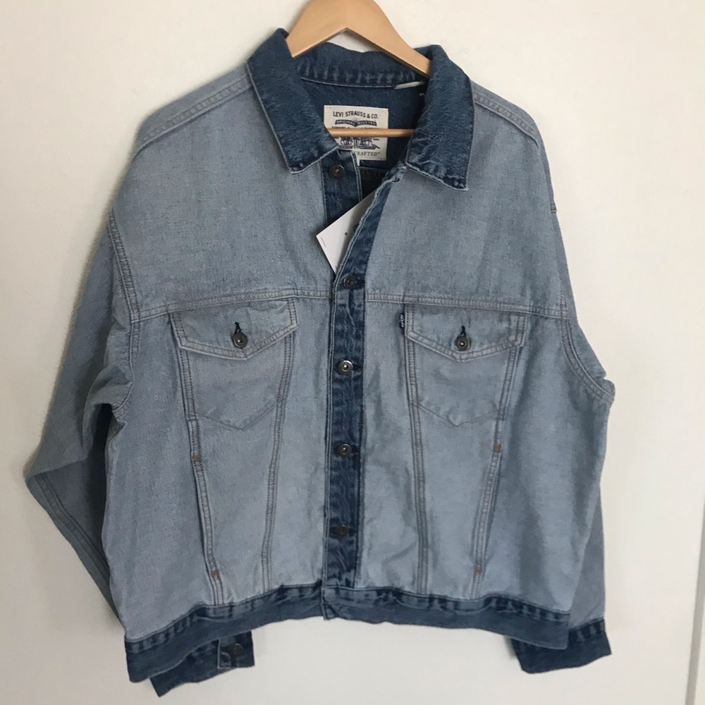 Men’s Medium Levi’s jacket